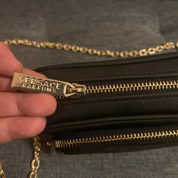 New Versace Prefume crossbody - Picture 5 of 12